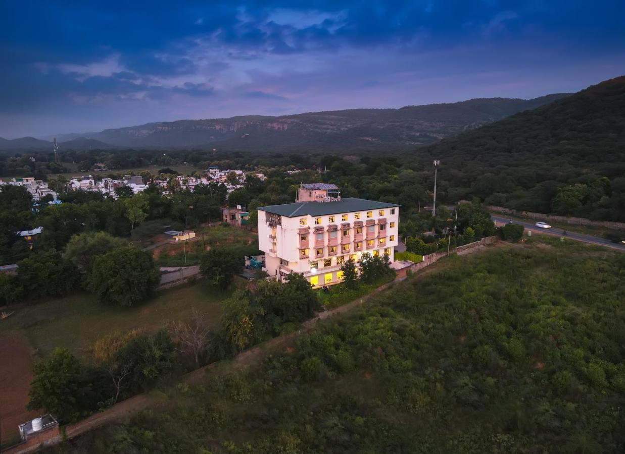 Welcomheritage Mount Valley Resort Ranthambore Савай-Мадгопур Екстер'єр фото