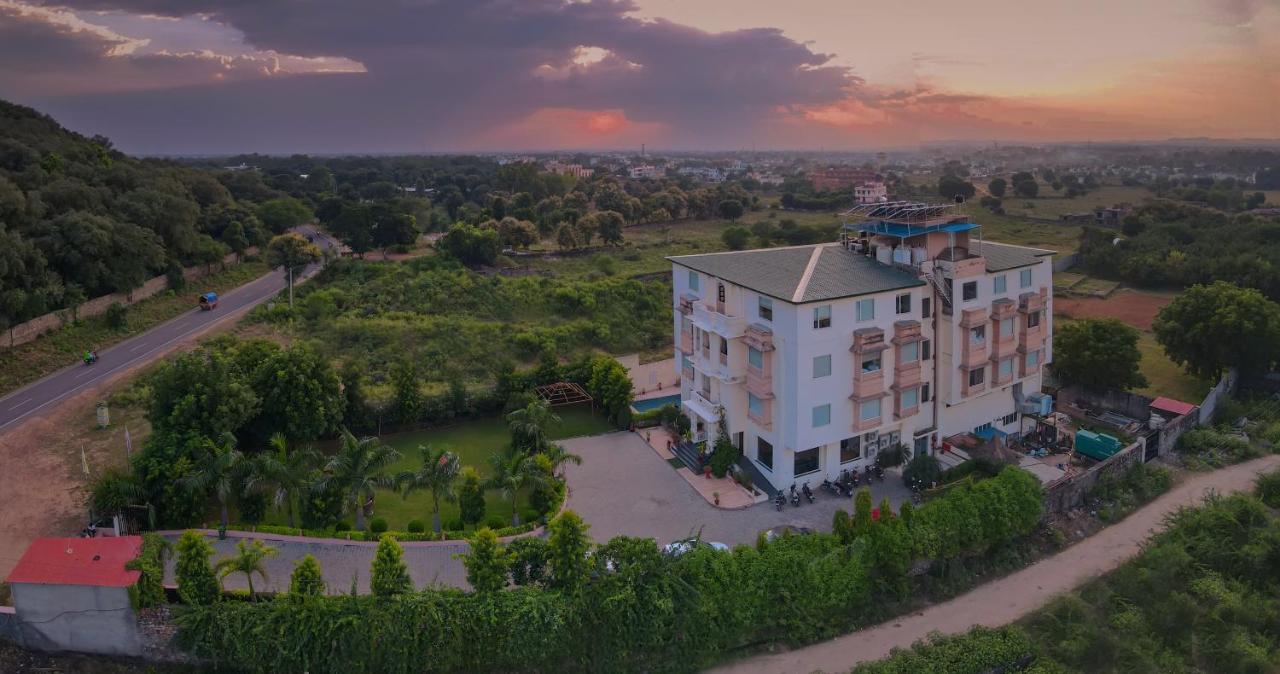 Welcomheritage Mount Valley Resort Ranthambore Савай-Мадгопур Екстер'єр фото